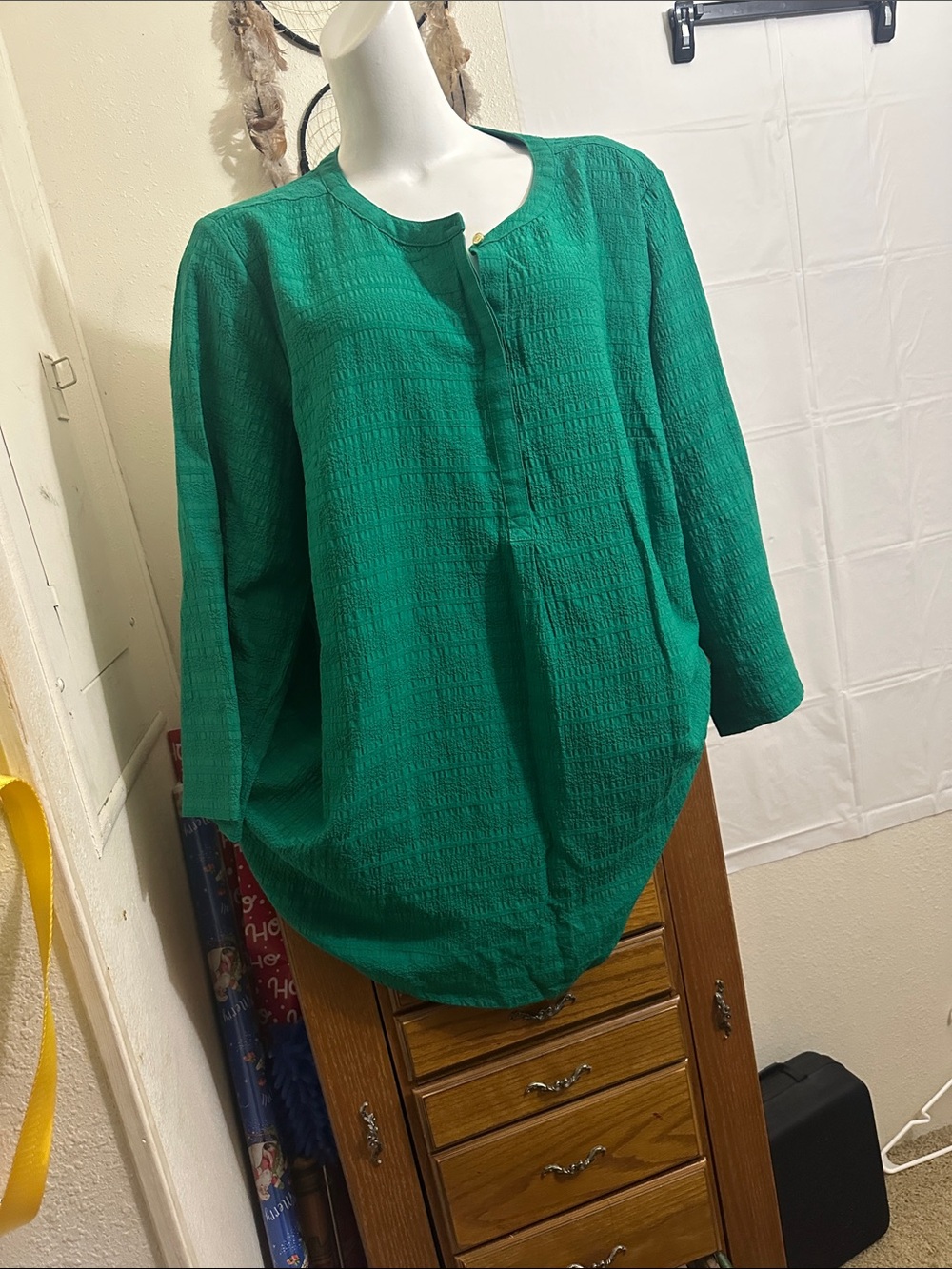 Liz Claiborne Turquoise Button-Accent Top